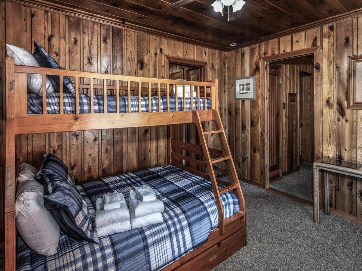 Alpine Cabin, 3 Bedrooms, Deck, Sleeps 8 Руидозо Экстерьер фото