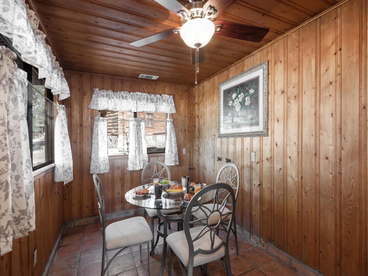 Alpine Cabin, 3 Bedrooms, Deck, Sleeps 8 Руидозо Экстерьер фото