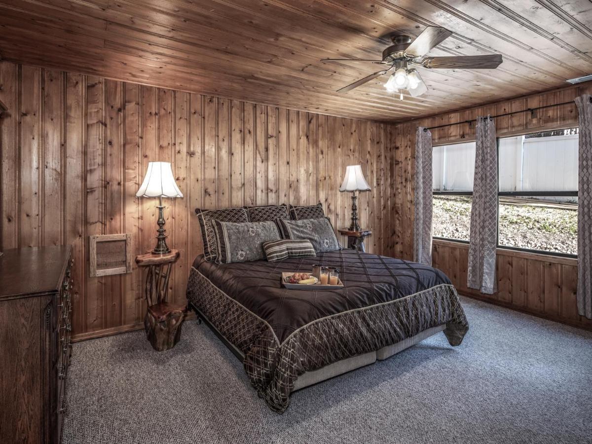 Alpine Cabin, 3 Bedrooms, Deck, Sleeps 8 Руидозо Экстерьер фото