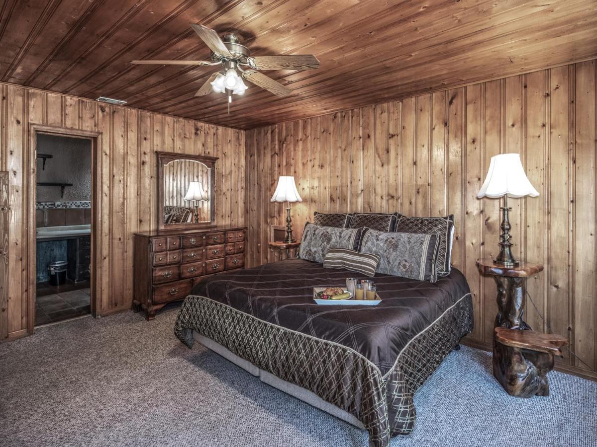 Alpine Cabin, 3 Bedrooms, Deck, Sleeps 8 Руидозо Экстерьер фото
